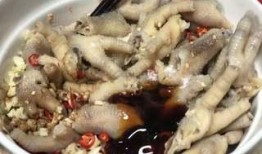 酸辣鸡爪爆料视频,揭秘网红美食背后的制作过程与风味之谜