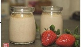 草莓布丁爆料怎么做视频,简单美味，轻松上手