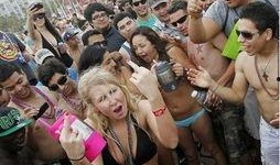 美国春假在线观看,云端畅游，尽享异国风情